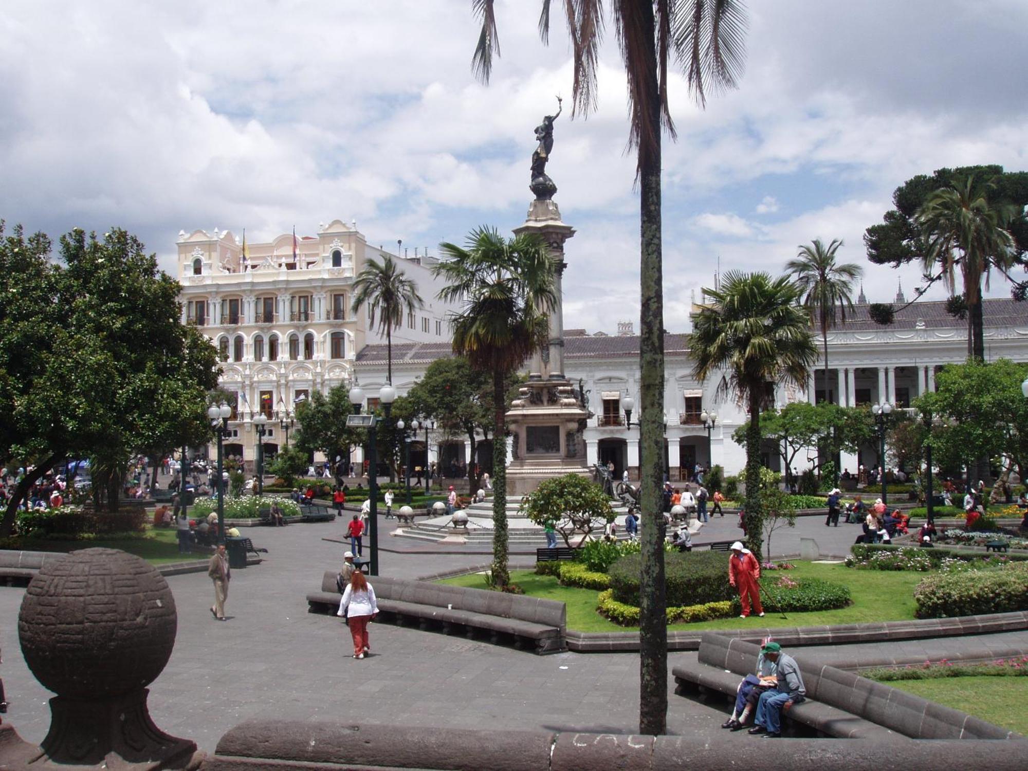 Hotel Cayman Quito Exterior photo